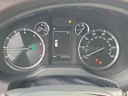 Used 2022 Lexus GX 460 Premium w/ Premium Package image 34