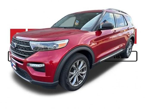 Certified 2022 Ford Explorer XLT w/ Equipment Group 202A image 1