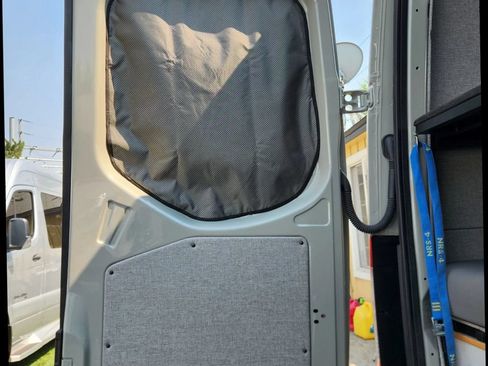 Used 2024 Mercedes-Benz Sprinter 2500 image 26