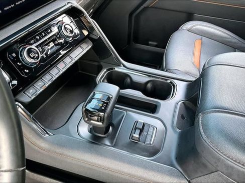 Used 2023 GMC Sierra 1500 AT4 w/ Technology Package AWD/4WD image 19