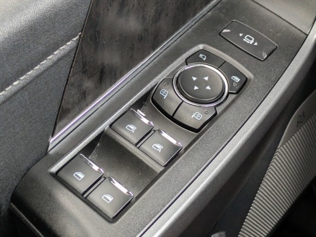 Used 2025 Ford F250 Lariat w/ Black Appearance Package AWD/4WD image 23