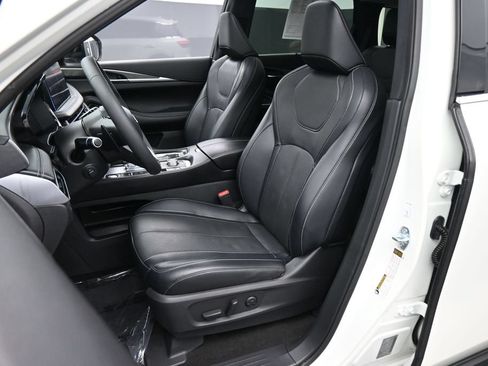 Used 2023 INFINITI QX60 Luxe w/ Performance Audio Package FWD image 19