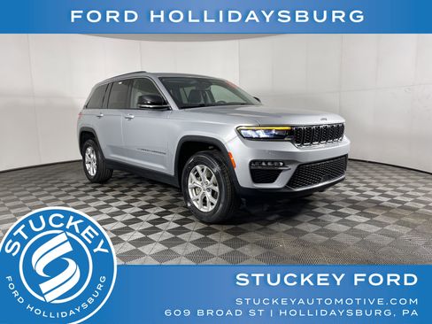 Used 2023 Jeep Grand Cherokee Limited w/ Trailer Tow Prep Group (B) image 1