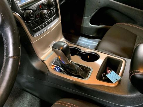 Used 2016 Jeep Grand Cherokee Laredo 75th Anniversary image 16