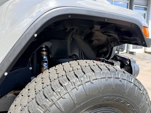 Used 2021 Jeep Wrangler Unlimited Rubicon w/ Trailer Tow Package AWD/4WD image 14