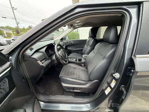 Used 2024 Mitsubishi Outlander SE FWD image 15