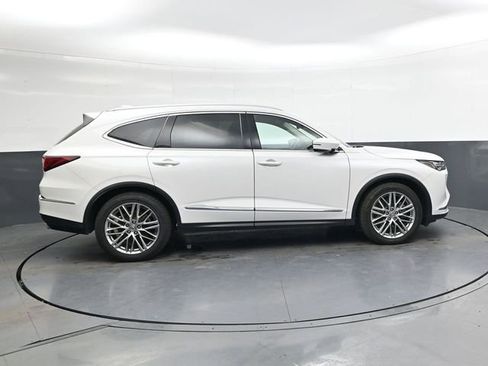 Used 2023 Acura MDX SH-AWD w/ Advance Package image 3