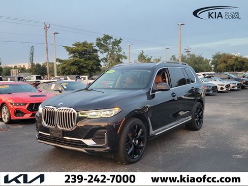 Used 2019 BMW X7 xDrive40i w/ Premium Package AWD/4WD image 3