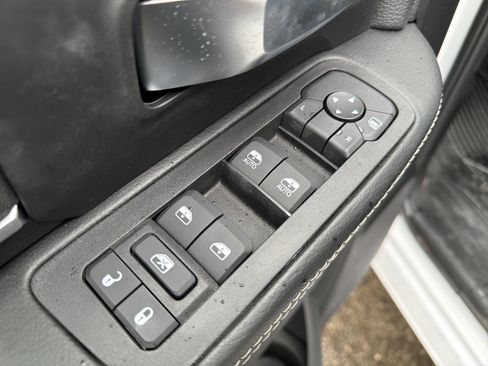 Used 2025 RAM 3500 Big Horn AWD/4WD image 13