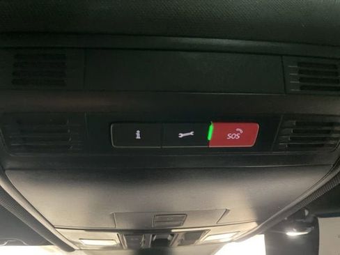 Certified 2022 Volkswagen Tiguan SEL R-Line image 21