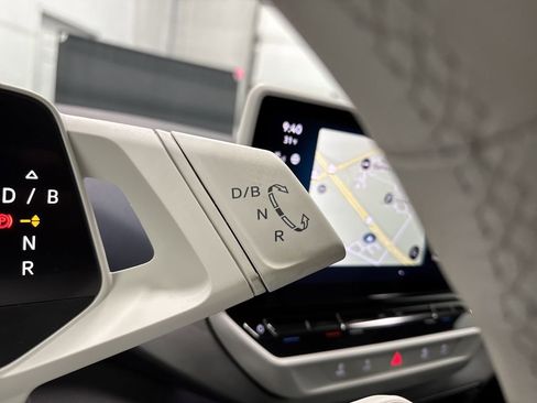 Used 2023 Volkswagen ID.4 Pro S Plus image 23