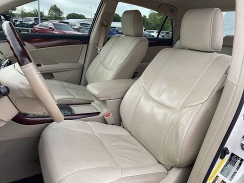 Used 2011 Toyota Avalon Limited image 24