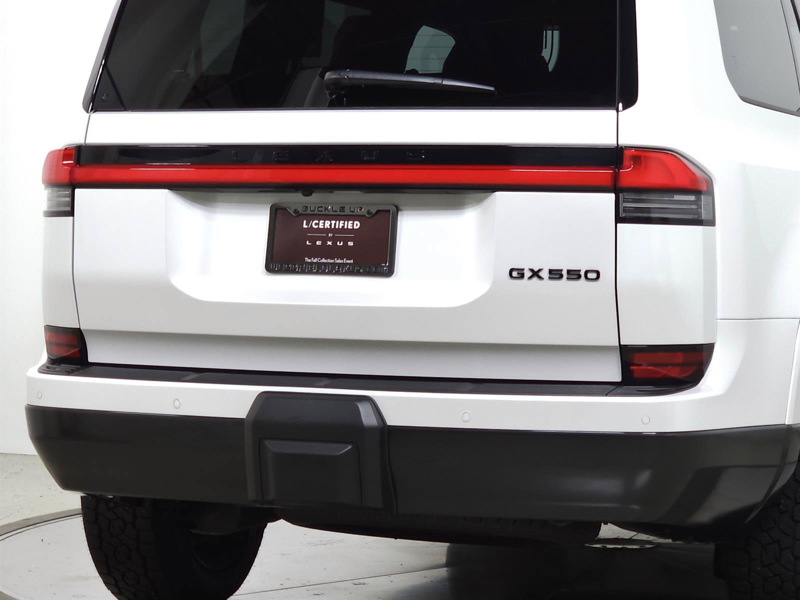 Used 2026 Lexus GX 550 w/ Accessory Package (2T) AWD/4WD image 12