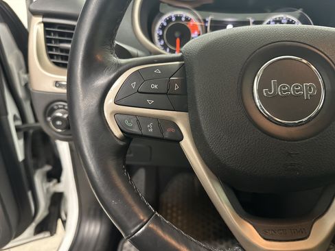 Used 2016 Jeep Cherokee 75th Anniversary image 19