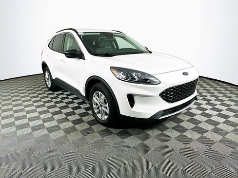 Used 2022 Ford Escape SE w/ Convenience Package image 3