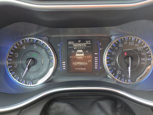 Used 2015 Chrysler 200 Limited w/ Convenience Group FWD image 23
