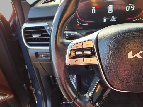 Used 2023 Kia Telluride EX w/ EX Captain's Chair Package image 11