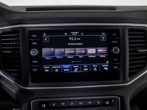 Used 2021 Volkswagen Atlas Cross Sport SE FWD image 28