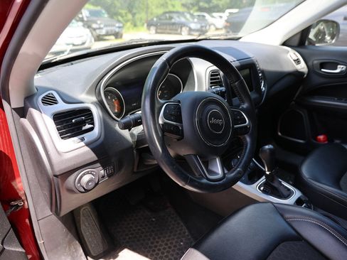 Used 2021 Jeep Compass Latitude w/ Convenience Group AWD/4WD image 9