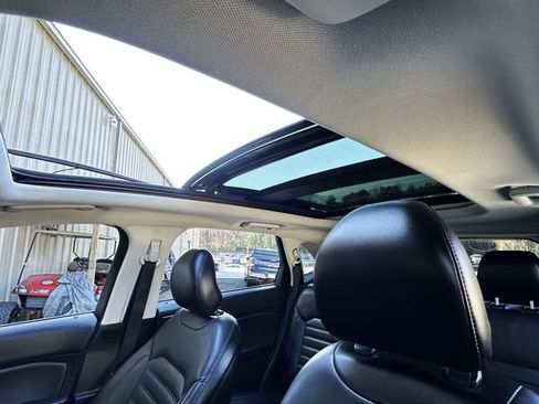 Used 2017 Ford Edge SEL w/ Equipment Group 201A image 33