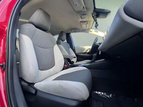 Used 2021 Toyota Corolla LE image 20