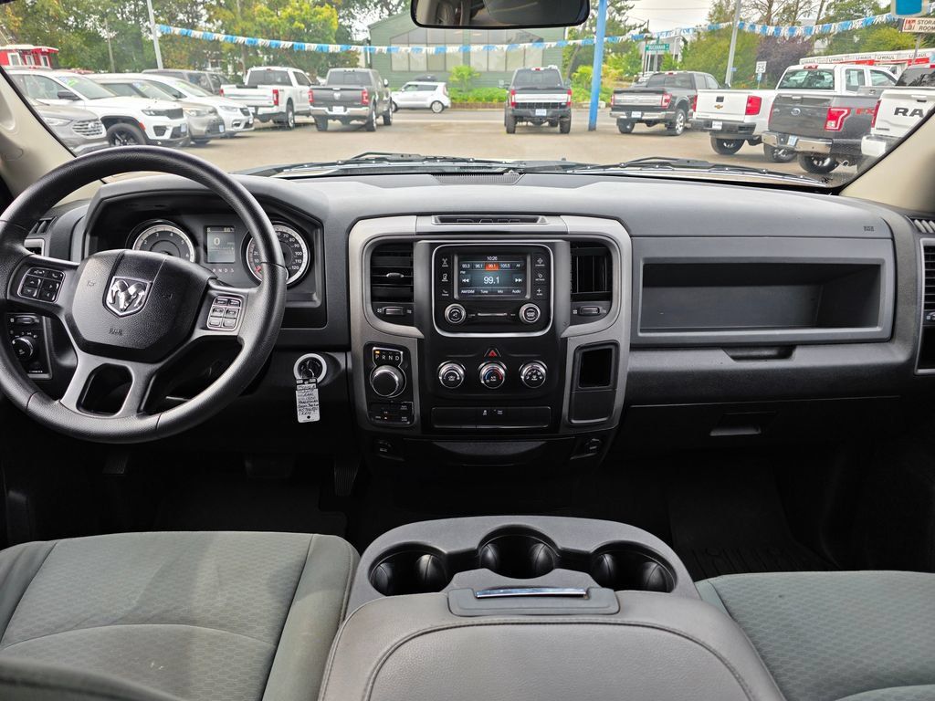 Used 2017 RAM 1500 Express w/ Express Value Package AWD/4WD image 5