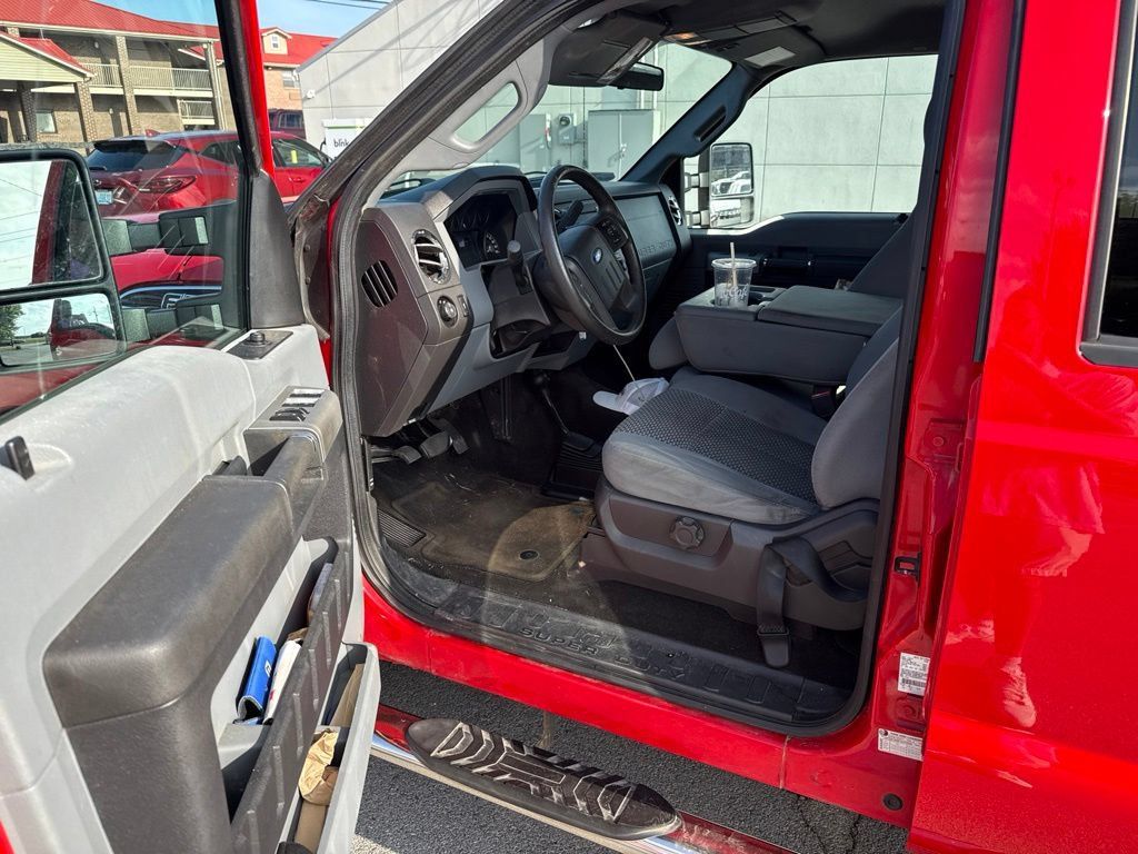 Used 2016 Ford F250 XLT AWD/4WD image 5