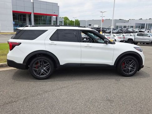 Used 2025 Ford Explorer ST w/ Sun And Sound Package RWD image 14