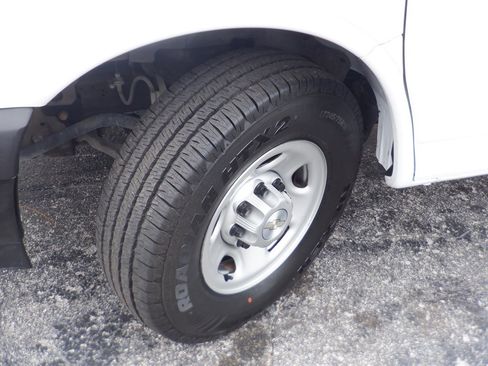 Used 2023 Chevrolet Express 2500 w/ Driver Convenience Package image 18