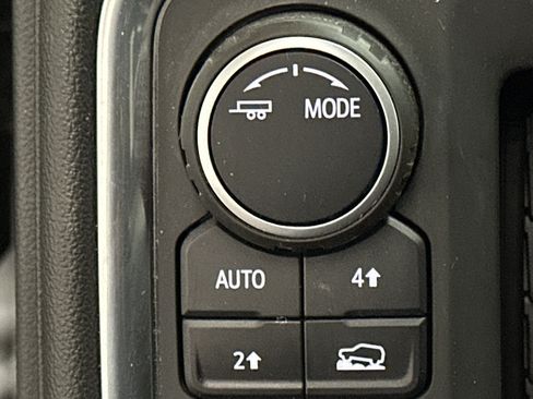 Used 2022 Chevrolet Silverado 1500 LTZ w/ LTZ Convenience Package II image 43