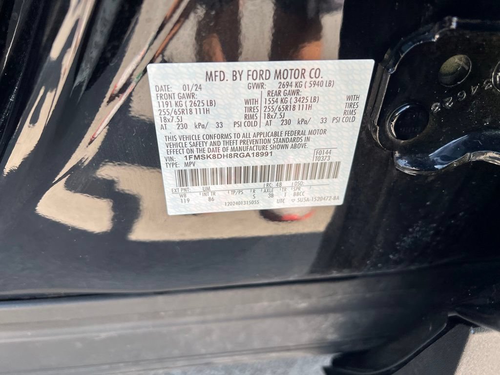 Used 2024 Ford Explorer XLT AWD/4WD image 16