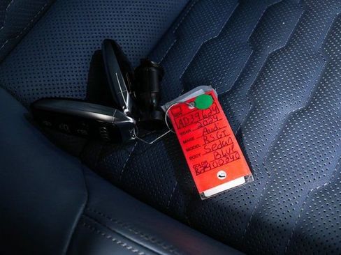 Used 2024 Audi RS e-tron GT w/ Carbon Performance Package image 39