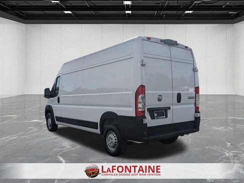 Used 2026 RAM ProMaster 2500 w/ Convenience Group FWD image 3