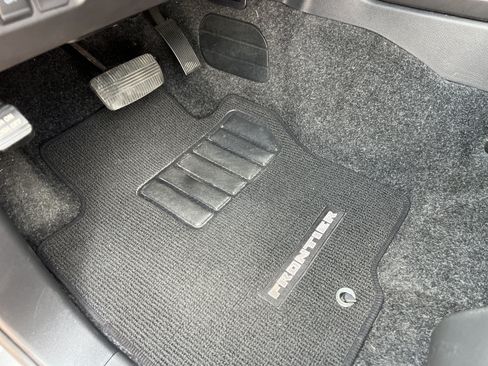 Used 2022 Nissan Frontier Pro-X RWD image 17