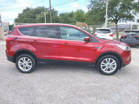 Used 2019 Ford Escape SE image 8