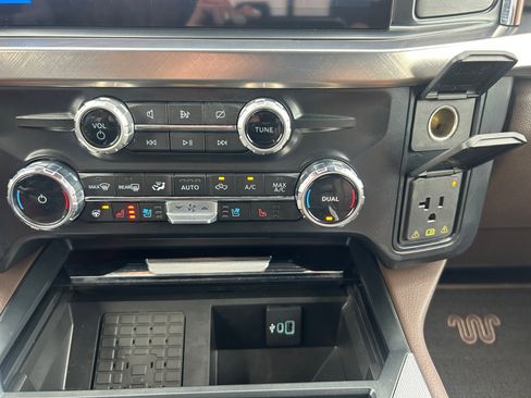 Used 2024 Ford F350 King Ranch w/ FX4 Off-Road Package image 18