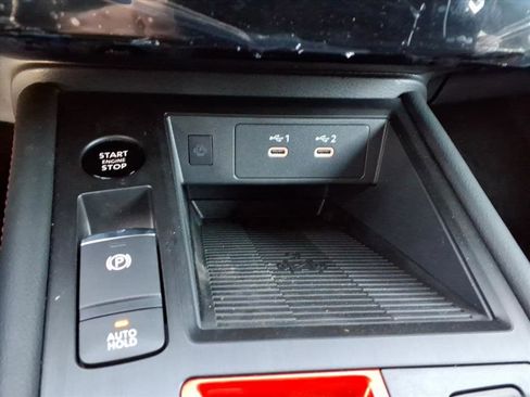 New 2026 Nissan Kicks SR image 13