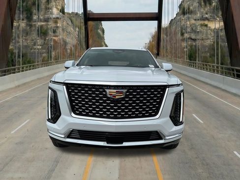 New 2026 Cadillac Escalade ESV Luxury w/ LPO, Floor Liner Package image 2