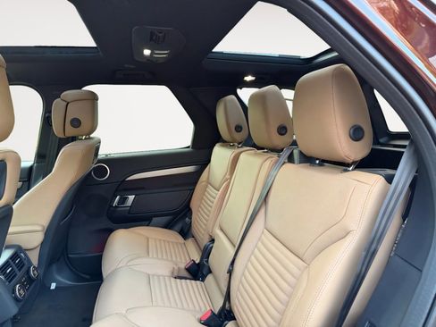 New 2026 Land Rover Discovery Limited Edition image 13