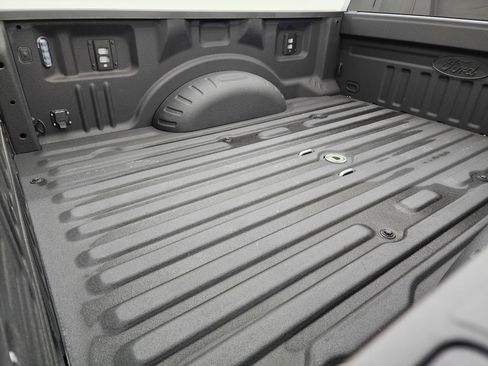 Used 2024 Ford F250 Lariat w/ Chrome Package image 5