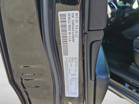 Used 2020 Jeep Grand Cherokee Laredo image 23