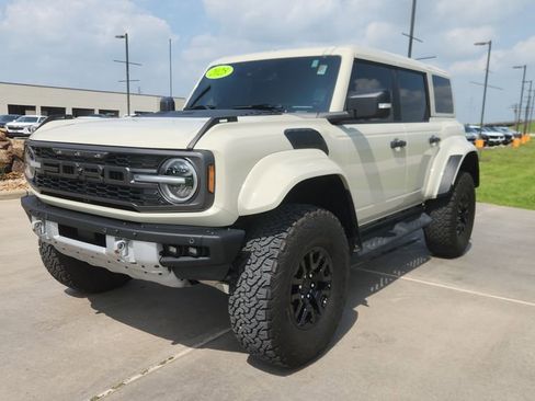 Used 2025 Ford Bronco Raptor AWD/4WD image 2