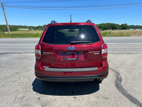Used 2014 Subaru Forester 2.5i Premium w/ Popular Package #2 AWD/4WD image 9