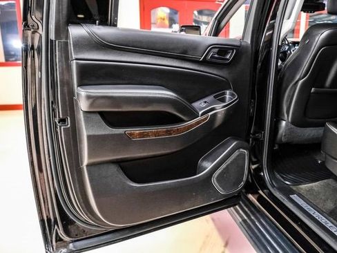 Used 2015 Chevrolet Suburban LT image 41