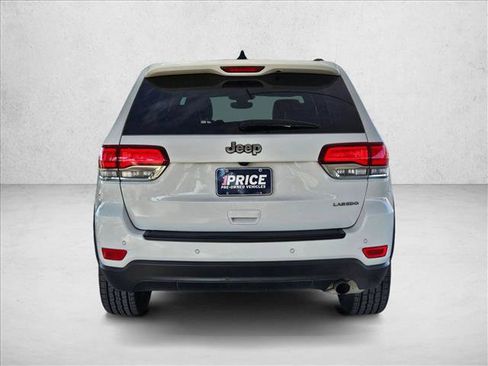 Used 2020 Jeep Grand Cherokee Laredo w/ Laredo X Package image 6