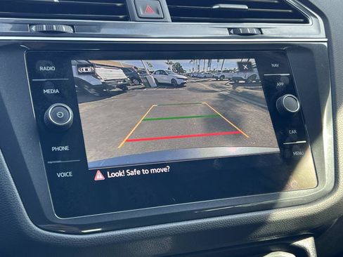 Used 2022 Volkswagen Tiguan SEL R-Line image 15