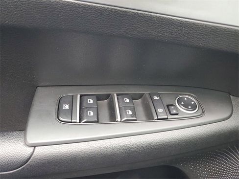 Used 2023 Kia Forte LXS w/ LXS Technology Package image 22