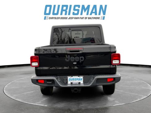 Used 2022 Jeep Gladiator Sport image 5