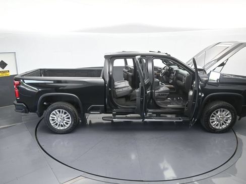 Used 2022 Chevrolet Silverado 2500 High Country w/ Z71 Off-Road Package AWD/4WD image 85