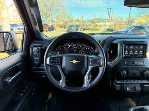 Used 2022 Chevrolet Silverado 1500 Custom w/ Safety Confidence Package image 2